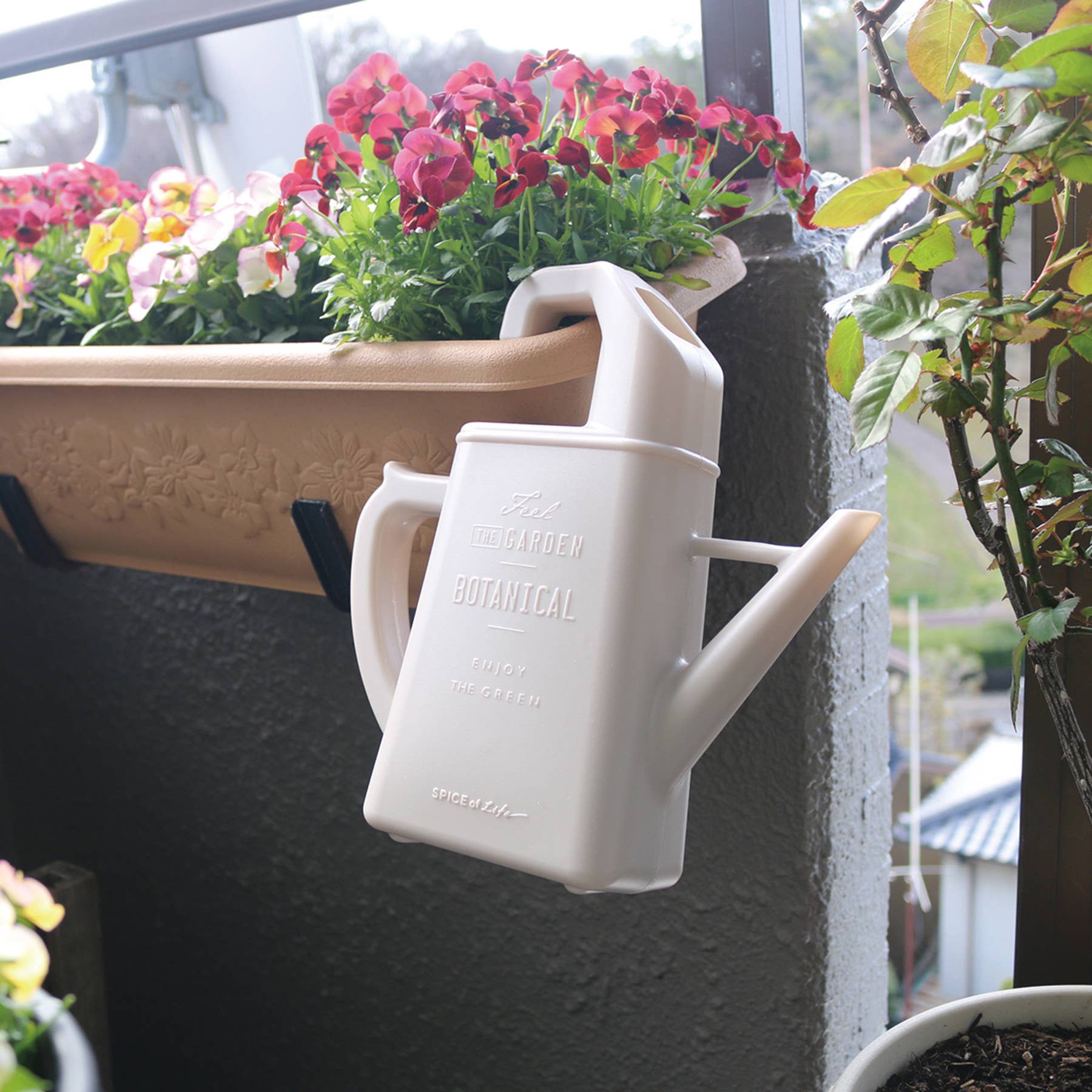 Hook Watering Can 1.7L