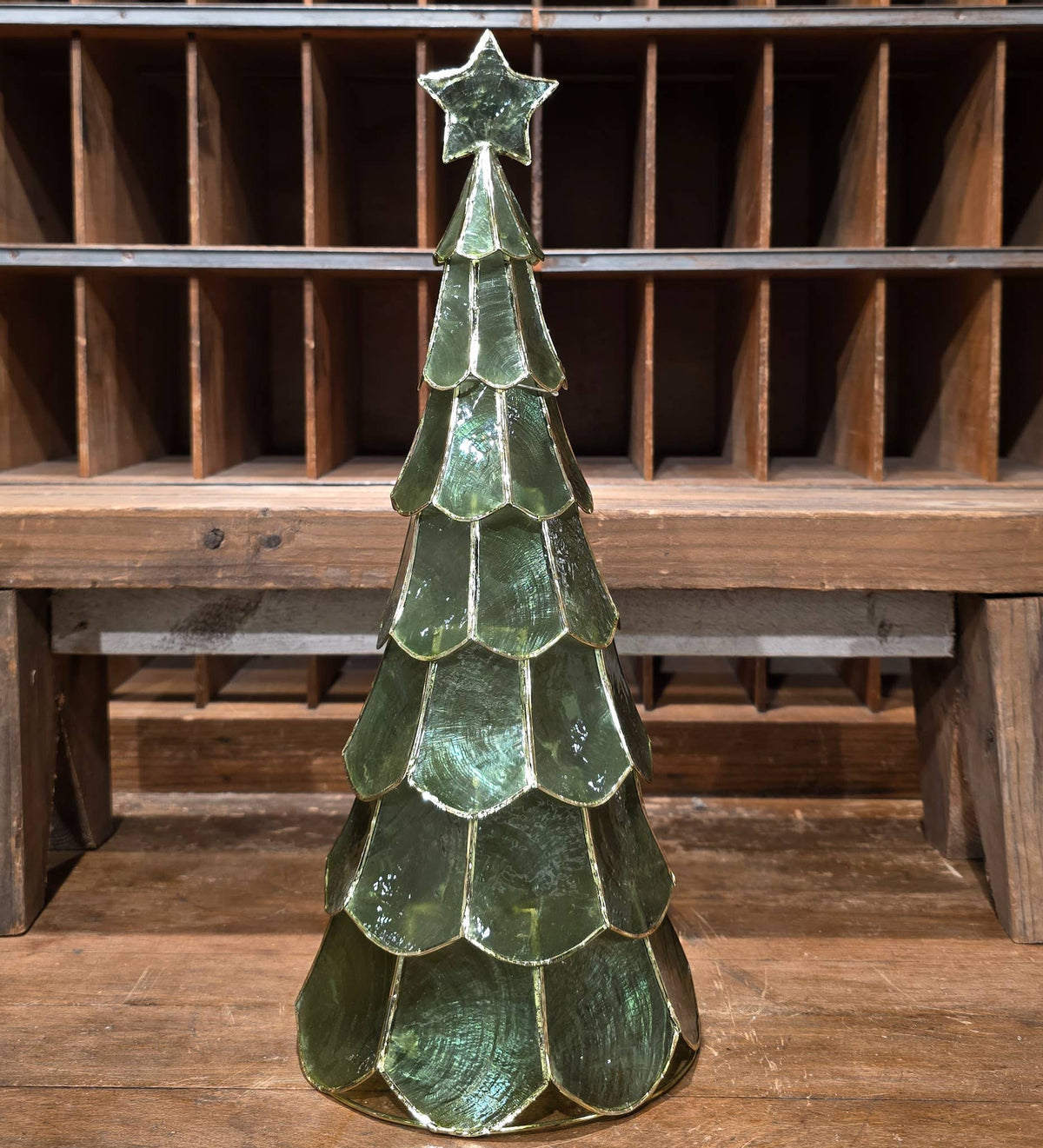 Capiz Layered Tree w/Star (Green)